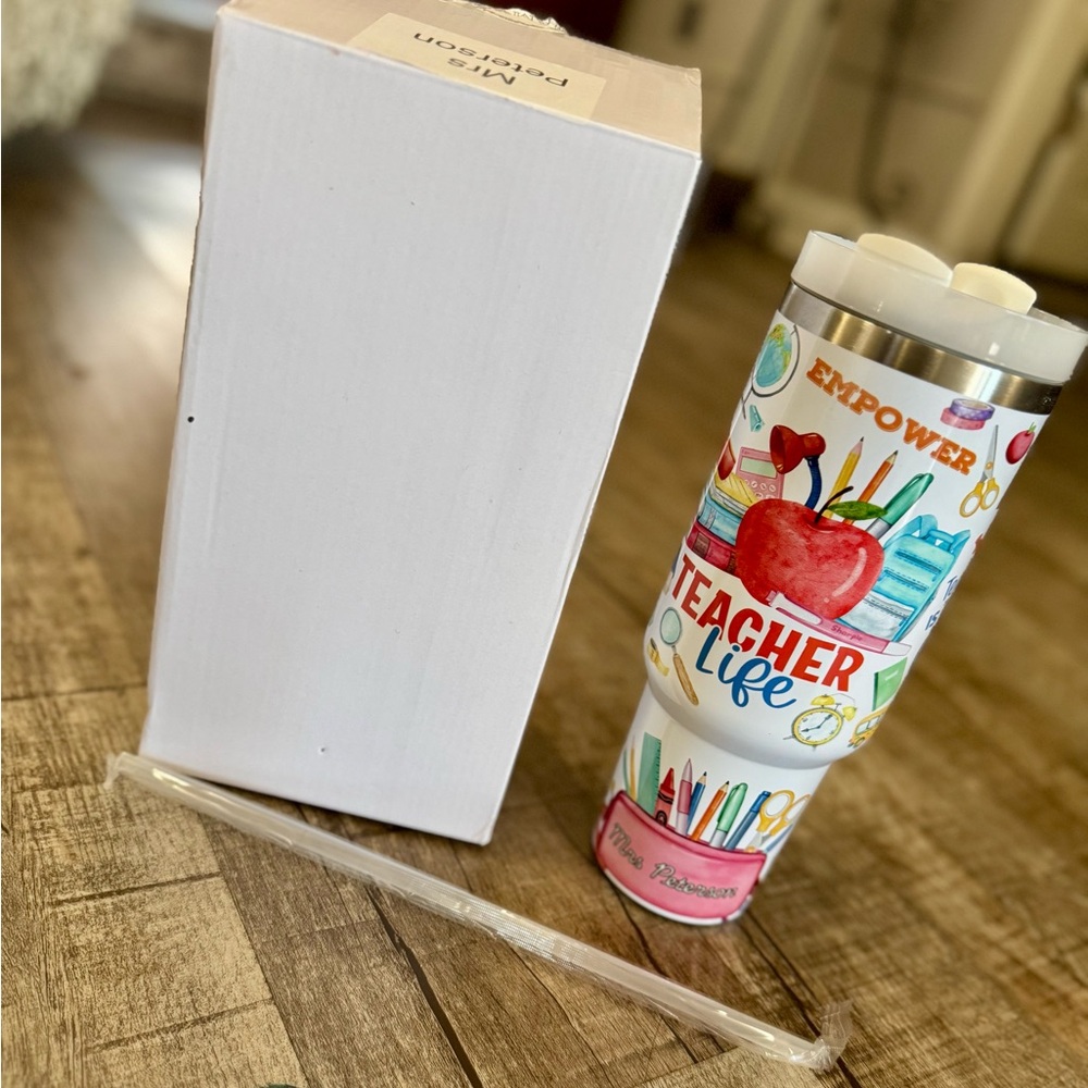 Personalized Teacher Life Tumbler w/ Handle‎ & Straw – New in Box